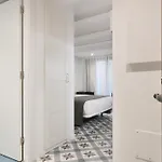 Uma Sagrada Familia Апартаменты