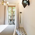 Uma Sagrada Familia Апартаменты