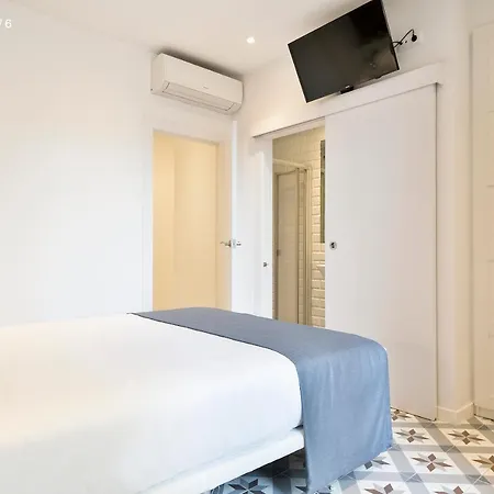Uma Sagrada Familia Apartment *