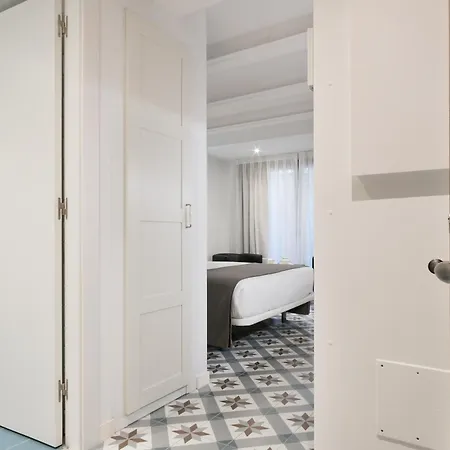 Uma Sagrada Familia Apartment