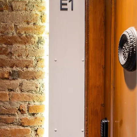 Uma Sagrada Familia Apartamento *