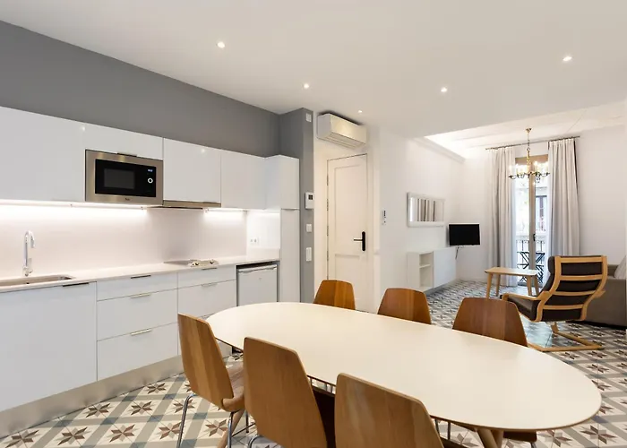 Uma Sagrada Familia Apartamento *
