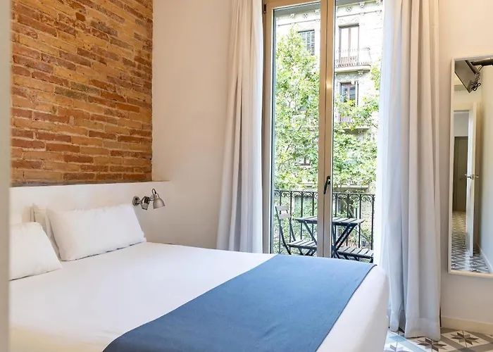 Uma Sagrada Familia Apartamento *